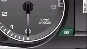 Detail of the instrument cluster: SET button