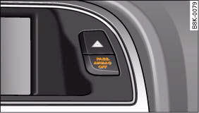 Deactivating the front airbag via the key-operated switch - Airbag system - Safety - Audi A4 Owner's Manual - Audi A4 - Audihelp.com